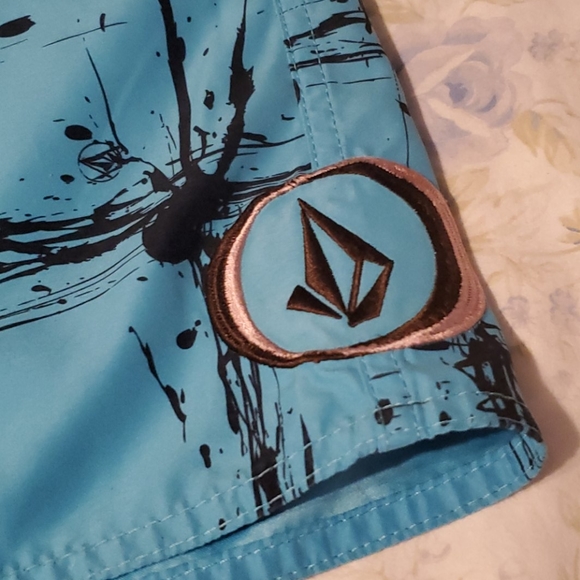 LIKE NEW Volcom Swim Trunks - Picture 2 of 4